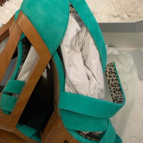 Jessica Simpson Palmetto Green Kidsuede Size 9 - Picture 5 of 6